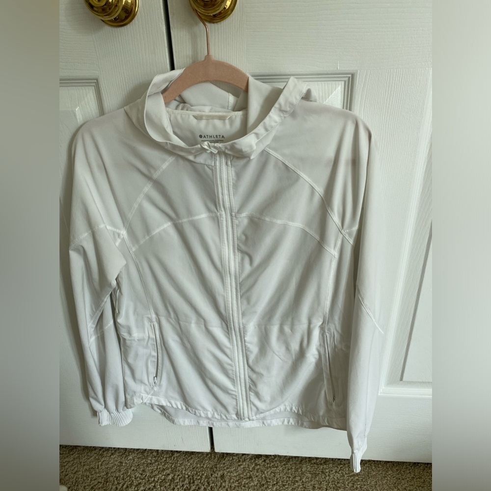 White lightweight athleta jacket